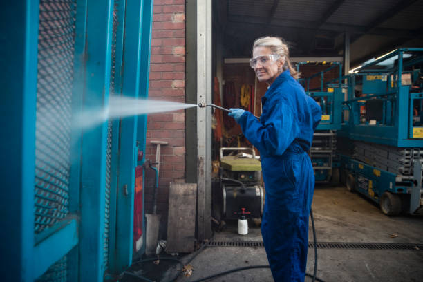Why Choose Our Certified Pressure Washing Experts for Your Project Needs in Dade City North, FL?